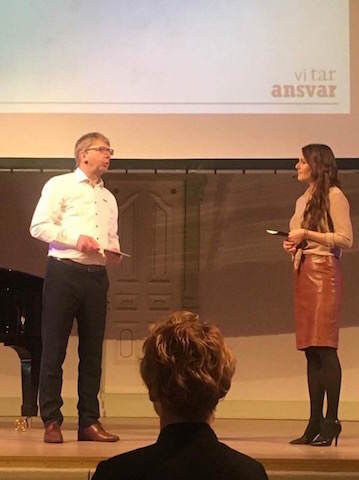 Adm Dir Geir Hagen og konferansier Mona Grudt